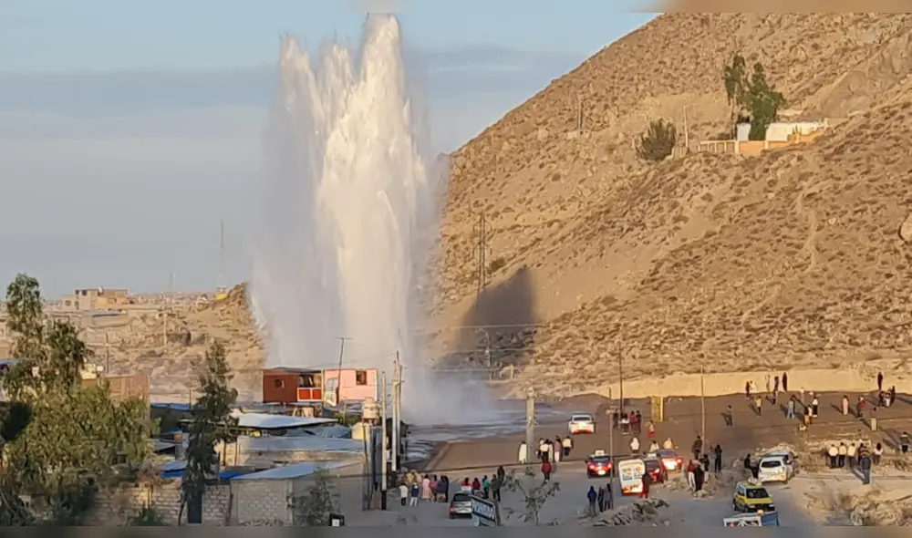 Se observa que la presión hace que el agua sea expulsada a varios metros de altura. Foto: HBA Noticias
