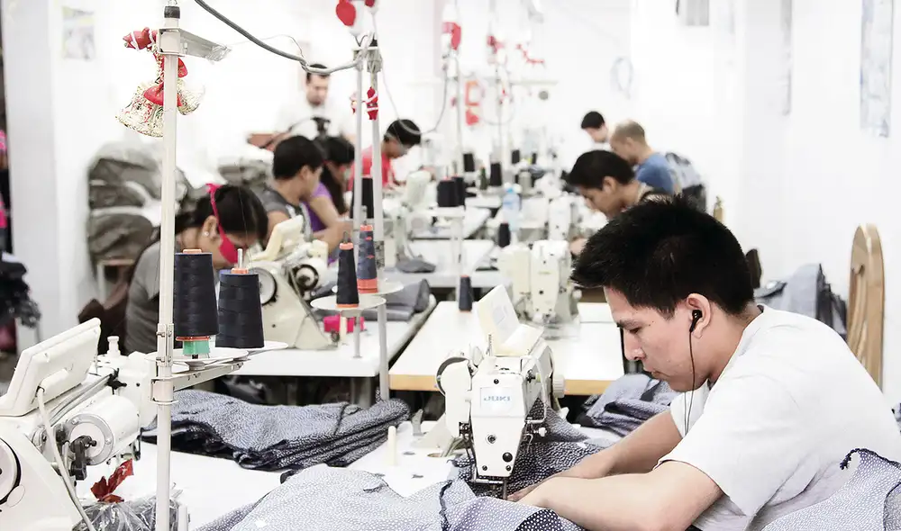 Las medidas aprobadas incluyen la compra de kits escolares a las mypes nacionales. Foto: archivo LR Las medidas aprobadas incluyen la compra de kits escolares a las mypes nacionales. Foto: archivo LR