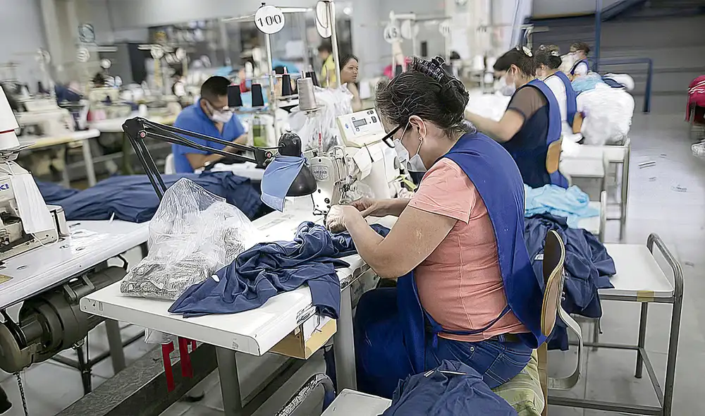 Insuficiente. El Ejecutivo transfirió más de S/290 millones para la compra de kits escolares a las mypes manufactureras. La medida es tardía, acusan. Foto: difusión