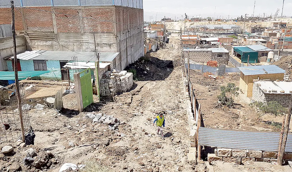 Huaico. Las lluvias intensas en Arequipa activaron quebradas en el distrito de Yura. Foto: difusión Huaico. Las lluvias intensas en Arequipa activaron quebradas en el distrito de Yura. Foto: difusión