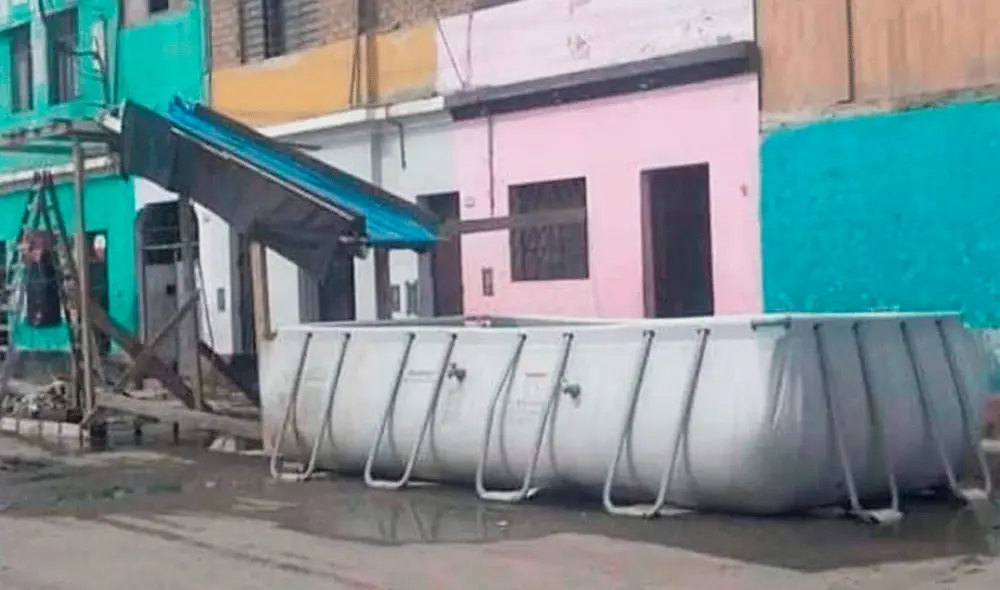 Usuarios cuestionaron que la rampa esté cerca de los cables eléctricos. Foto: composición LR/Twitter/@solopasaenperu Usuarios cuestionaron que la rampa esté cerca de los cables eléctricos. Foto: composición LR/Twitter/@solopasaenperu