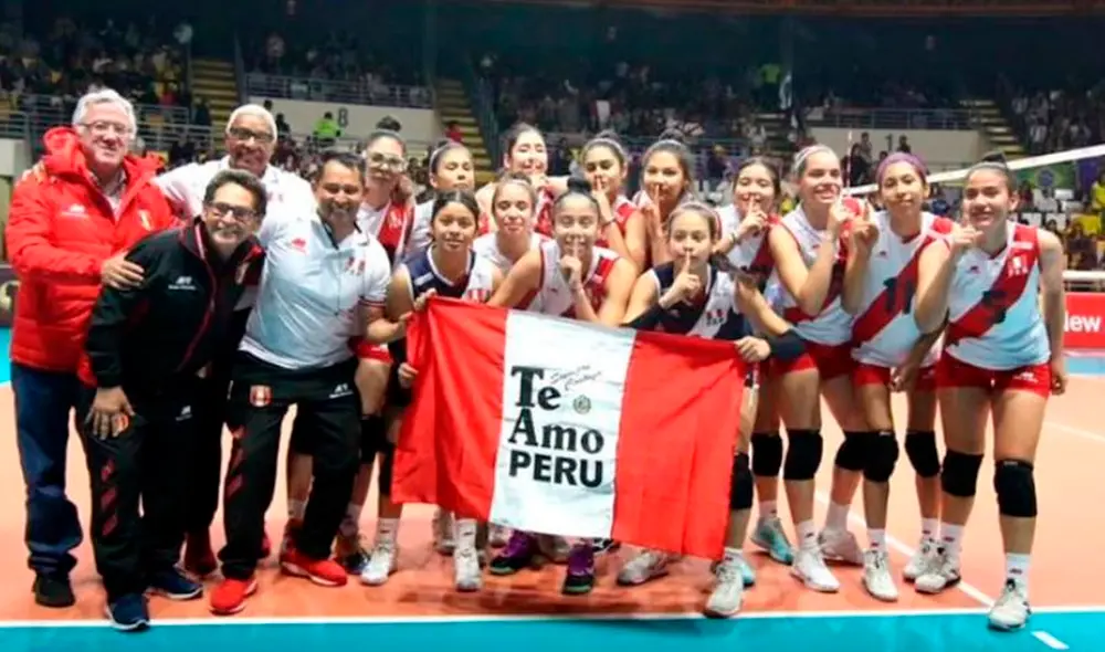 La selección peruana de vóley sub-17 competirá con otras 15 naciones por el título. Foto: Dsports/X