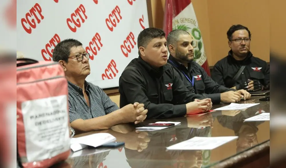 Sindicato, apoyado por la CGTP, advierte sobre trato precario de las apps. Foto: John Reyes/La República Sindicato, apoyado por la CGTP, advierte sobre trato precario de las apps. Foto: John Reyes/La República