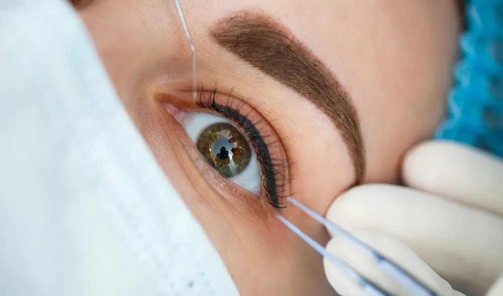 Esta operación no se recomienda en personas con buena visión. Foto: Canva