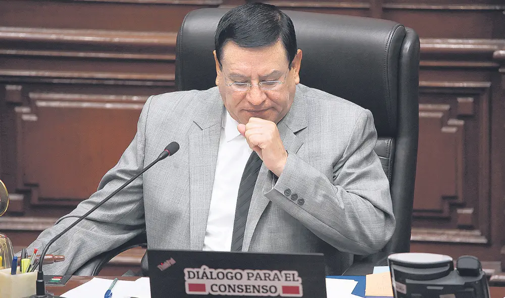 Bajo Sospecha. El presidente del Congreso, Alejandro Soto Reyes, y otros 13 parlamentarios son sospechosos de negociar ilícitamente con la suspendida fiscal de la Nación, Patricia Benavides. Foto: difusión Bajo Sospecha. El presidente del Congreso, Alejandro Soto Reyes, y otros 13 parlamentarios son sospechosos de negociar ilícitamente con la suspendida fiscal de la Nación, Patricia Benavides. Foto: difusión