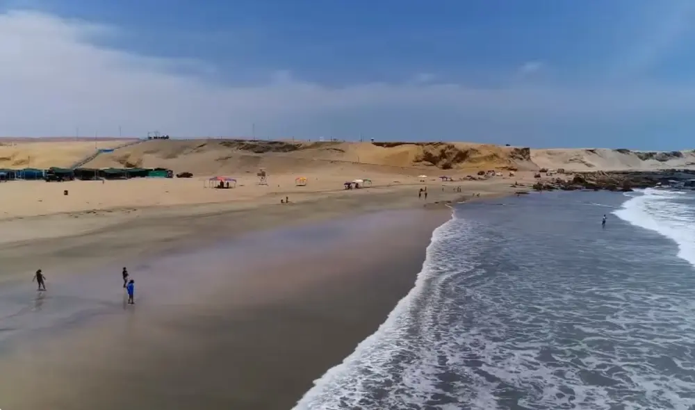 Visitantes acuden para realizar diversas actividades recreativas, entre ellas deportes acuáticos. Foto: captura/Traveleras