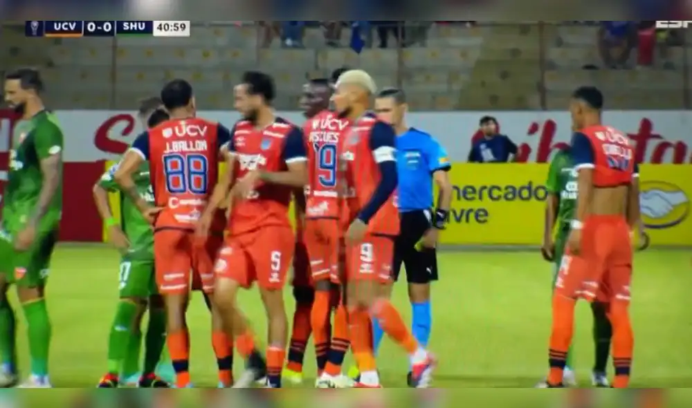 César Vallejo y Sport Huancayo se enfrentan en Trujillo. Foto: captura de ESPN César Vallejo y Sport Huancayo se enfrentan en Trujillo. Foto: captura de ESPN