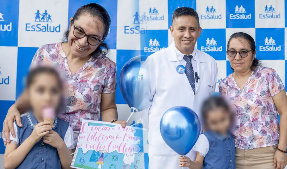 La primera comida de la niña fue crema de verduras. Foto: composición La República/EsSalud