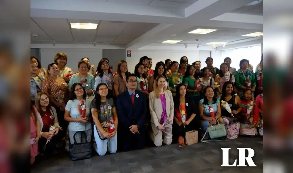 Mujeres emprendedoras y de diferentes comunidades participan en el programa AWE, impulsado por el Departamento de Estado de EE. UU. Foto: Composición LR / Dafne Aguero