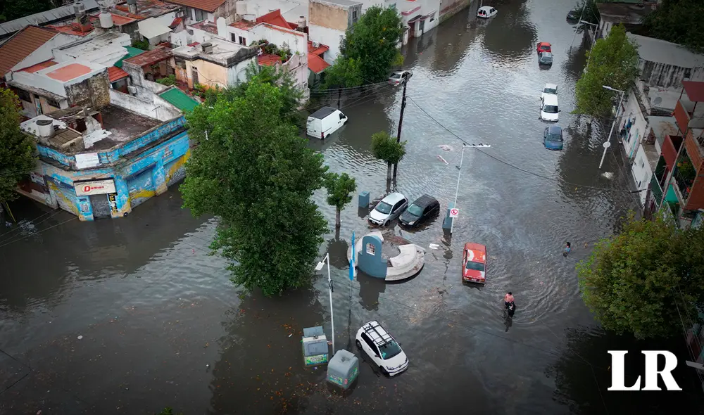 La situación climática en Argentina se intensificaría en la madrugada de este miércoles. Foto: composición LR/AFP - Video: TN