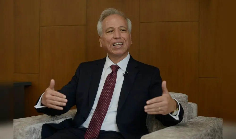 Aldo Vásques denuncia las irregularidades del Congreso cuando lo inhabilitó. Aldo Vásques denuncia las irregularidades del Congreso cuando lo inhabilitó.