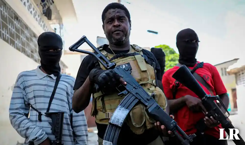 Chérizier había amenazado cometer un genocidio si el primer ministro no renunciaba. Foto: composición LR/Efe Chérizier había amenazado cometer un genocidio si el primer ministro no renunciaba. Foto: composición LR/Efe