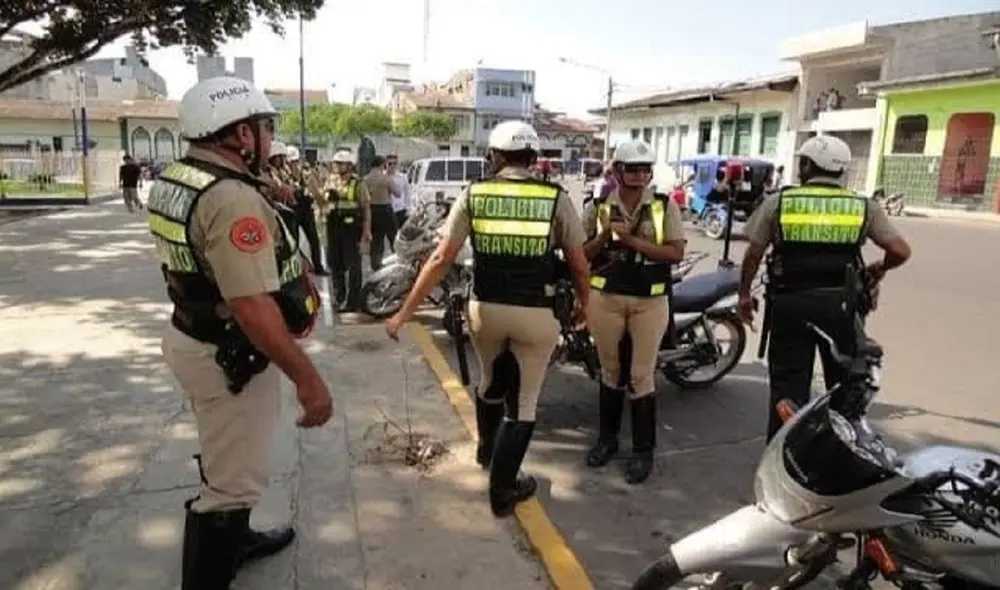 Dos policías fueron detenidos por presuntamente cobrar coima a comerciante de pescado. Foto: Piura en La Noticia