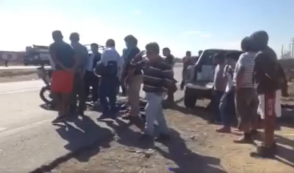 El menor caminaba con su abuelita cuando fue impactado por la motocicleta. Foto: Piura en la noticia