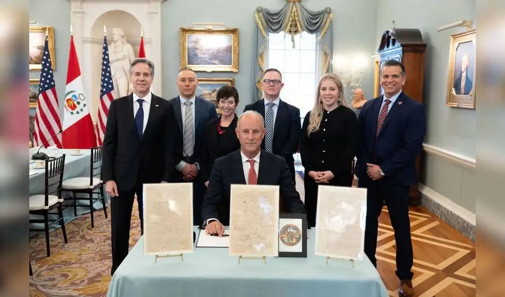 Gobierno de Estados Unidos se reunió con ministro de Relaciones Exteriores de Perú para devolución de documento. Foto: AFP