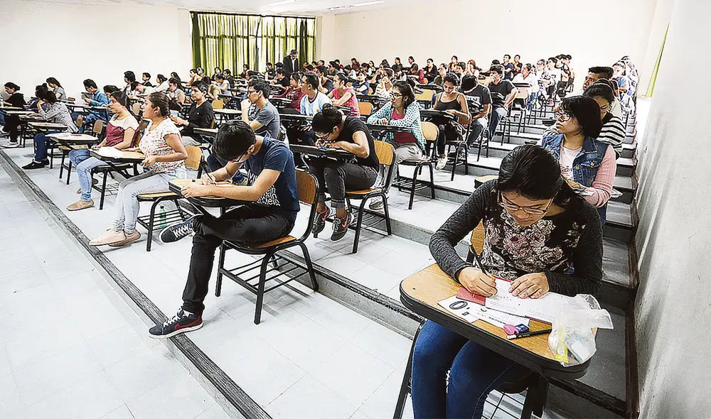 Examen. Miles de estudiantes no lograron superar los 900 puntos a pesar de sus esfuerzos. Foto: difusión