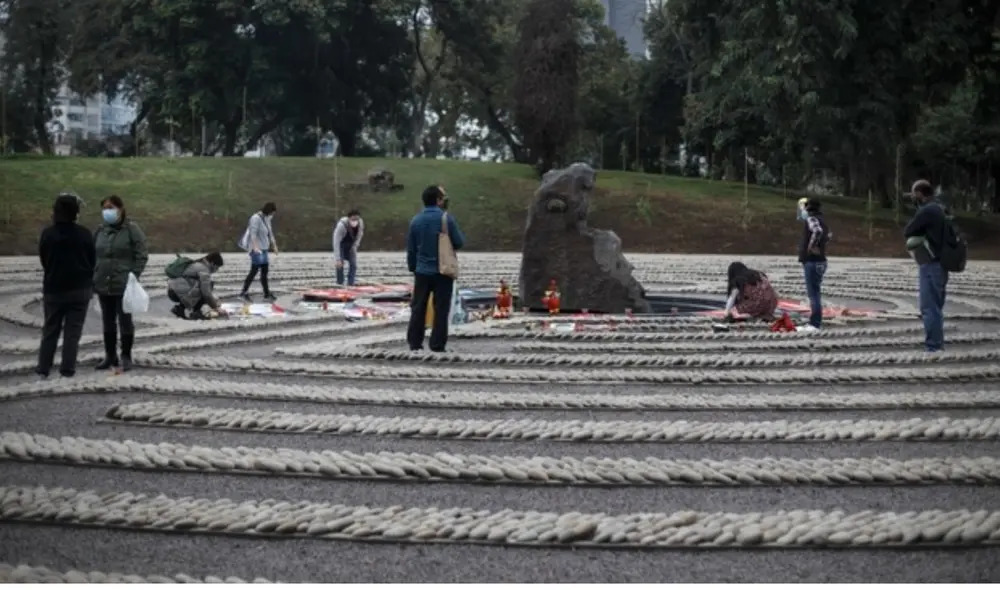 Impedidos. 'El ojo que llora' fue declarado Patrimonio Cultural en enero del 2022. Debido a eso, la MML no puede demolerlo. Foto: Andina