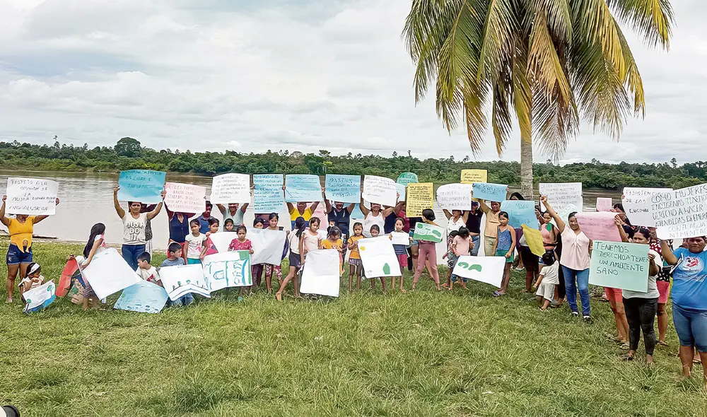 Organizados. El Marañón ha sufrido graves daños por la mano del hombre. Para los kukama kukamiria, el río está vivo y tiene espíritu, y hay que respetarlo. Foto: Federación Huaynakana Kamatahuara Kana