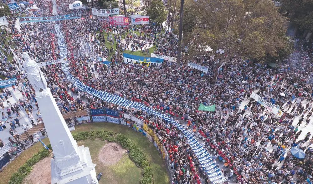 Memoria. 1.173 personas han sido condenadas por crímenes de lesa humanidad en 316 sentencias dictadas en todo el país. Foto: AFP Memoria. 1.173 personas han sido condenadas por crímenes de lesa humanidad en 316 sentencias dictadas en todo el país. Foto: AFP