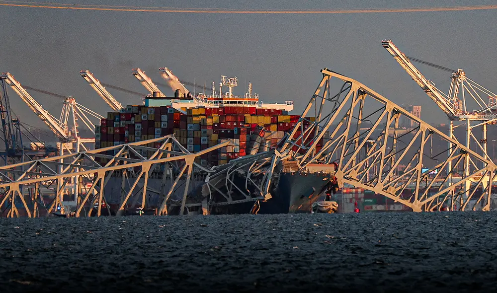 El puente Francis Scott Key de Baltimore, en Estados Unidos, fue derrumbado. Foto: composición de LR/AFP El puente Francis Scott Key de Baltimore, en Estados Unidos, fue derrumbado. Foto: composición de LR/AFP