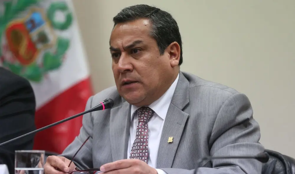 Titular de la PCM aseguró que la presidenta cuenta con el respaldo de los ministros y que nadie piensa renunciar a su cargo. Foto: Andina