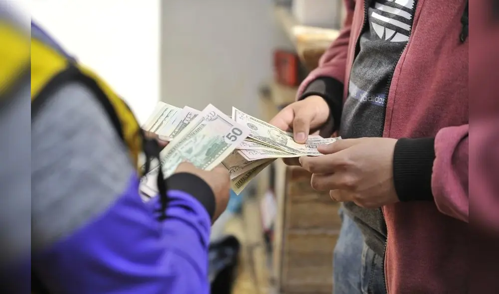 Tipo de cambio. Conozca el precio del dólar en la apertura de este lunes 1 de abril de 2024. Foto: La República