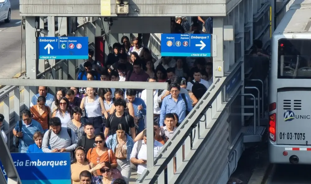 Usuarios indicaron que el problema se habría originado en la estación Caquetá. Foto: Kevin García/La República