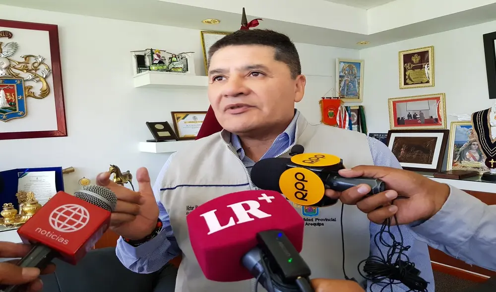 Alcalde pide que Dina Boluarte explique la existencia de los relojes Rolex. Foto: Wilder Pari LR