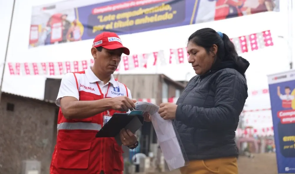 Las brigadas de Cofopri recorrerán durante abril diversos asentamientos humanos y centros poblados para concluir el proceso de formalización del título de propiedad. Foto: Andina