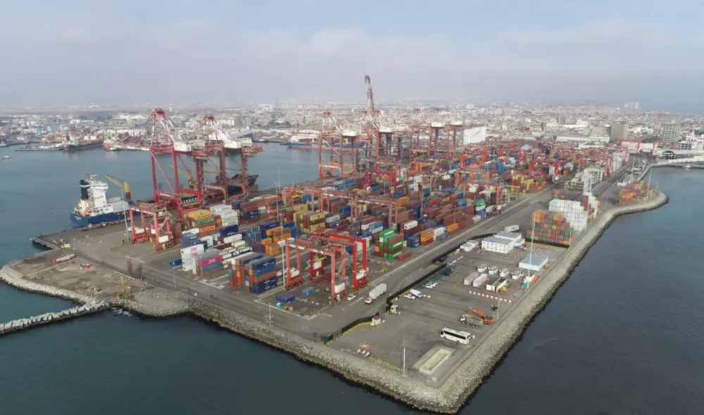 Este logro no solo subraya su capacidad operativa, sino también su papel crucial en el comercio marítimo global, así que se consolida como un eje fundamental para el movimiento de carga a nivel mundial. Foto: Proyecto Muelle Bicentenario