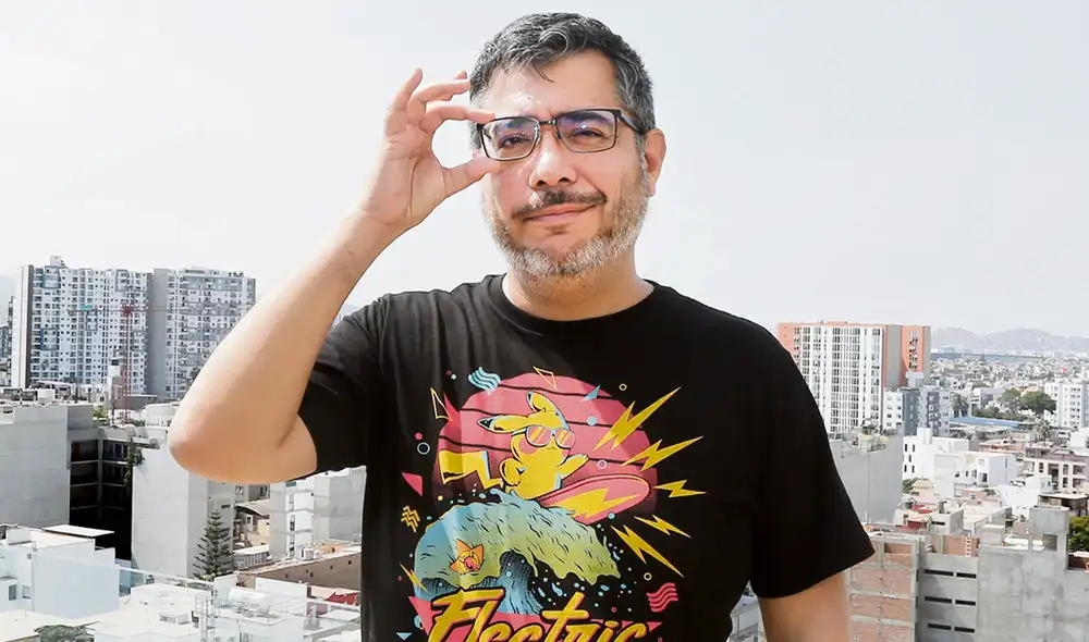 El documentalista estadounidense Michael Moore y el Alejandro Guerrero de los 80 son algunas de las infl uencias periodísticas que Marco Sifuentes reconoce. También se autodefi ne como un liberal decepcionado y en crisis. Foto: difusión