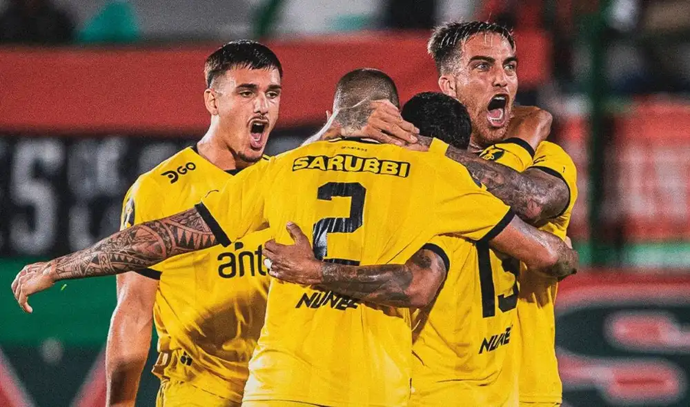 Los carboneros sacaron una importante victoria como visitantes. Foto: Peñarol Los carboneros sacaron una importante victoria como visitantes. Foto: Peñarol