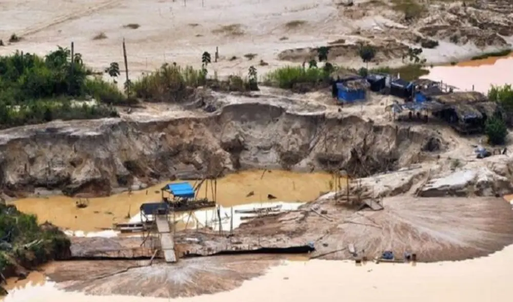 Altas esferas. El poder de la minería ilegal ha crecido de forma alarmante llegando hasta algunos sectores en la política. Foto: Andina
