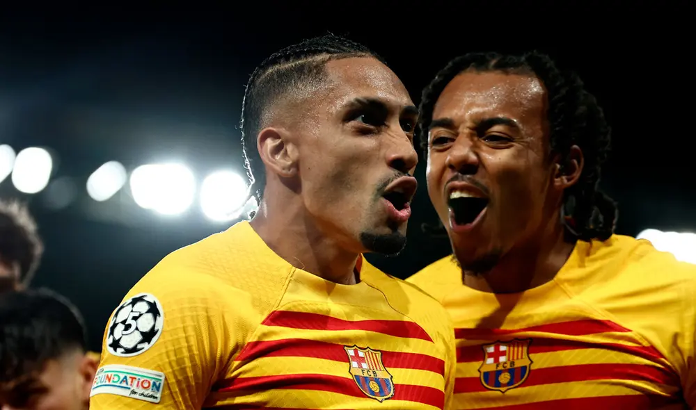 Raphinha se lució en la victoria del Barcelona con un doblete ante el PSG. Foto: AFP Raphinha se lució en la victoria del Barcelona con un doblete ante el PSG. Foto: AFP