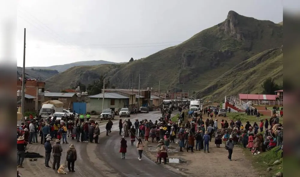 Un día más de paro en el distrito de Velille, en protesta contra la minería Las Bambas. Foto. Chumbivilcas informa