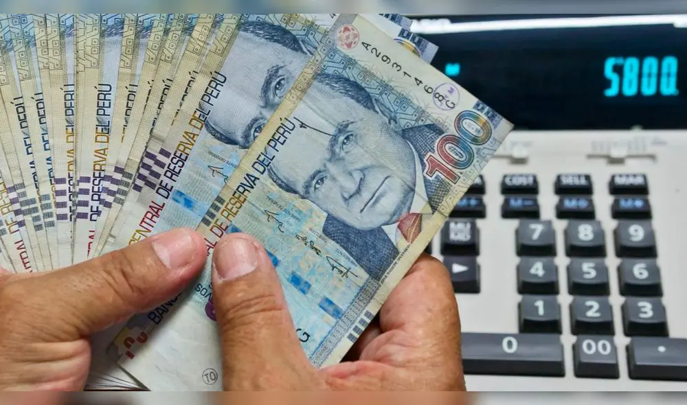 Ciudadanos podrán disponer de hasta S/20.600 de sus cuentas individuales de capitalización de las AFP. Foto: composición LR