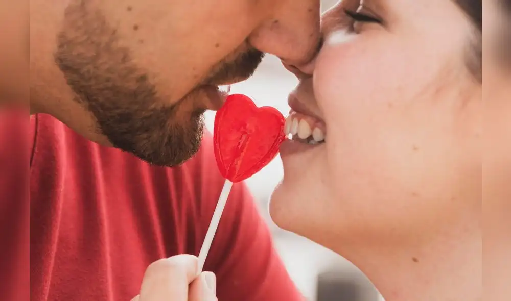 EL día internacional del Beso se celebra el 13 de abril para conmemorar un día con esa persona especial. Foto: Freepik