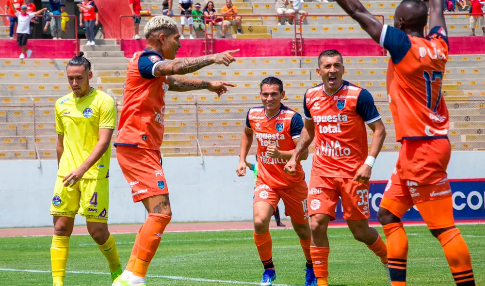 Paolo Guerrero anotó su tercer gol con César Vallejo. Foto: Ari Jáuregui