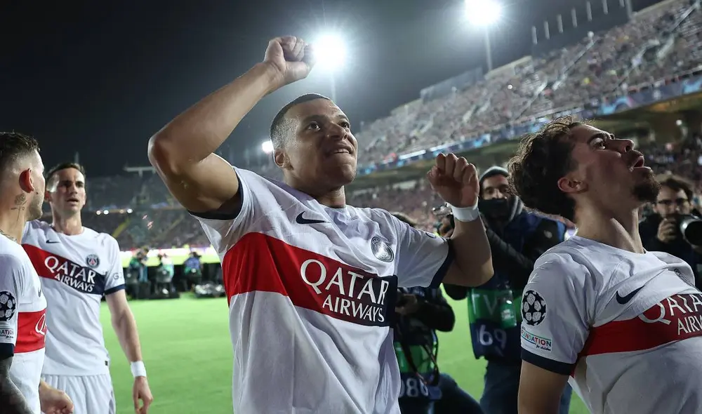 Kylian Mbappé convirtió un doblete en la victoria del PSG sobre Barcelona en la Champions League. Foto: AFP