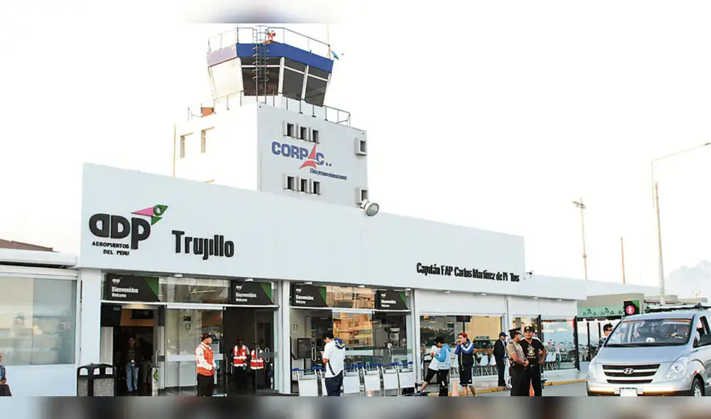 César Acuña también tenía un vuelo programado hacia este aeropuerto. Foto: Corpac César Acuña también tenía un vuelo programado hacia este aeropuerto. Foto: Corpac