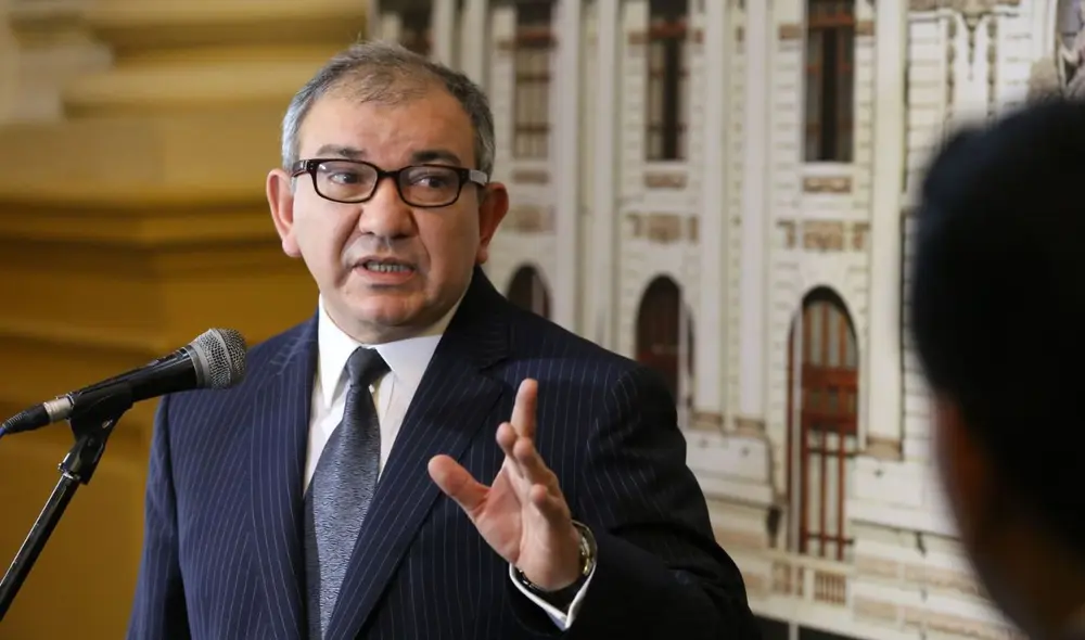 Cevasco Piedra dice que son los mismos congresistas quienes deben "autorregularse" en el tema de la virtualidad. Foto: Andina