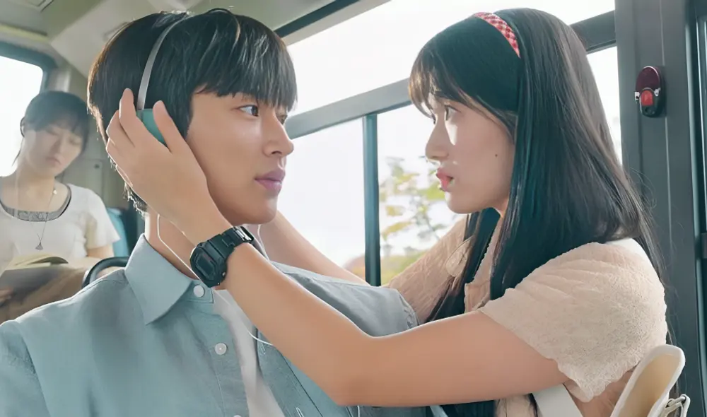 La serie coreana 'Lovely Runner' se estreno el 8 de abril y tiene 16 capítulos. Foto: composición LR/tvN