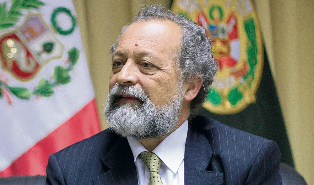 Sin sentido. Valdés señala que ha leído el informe de Inspectoría contra Colchado y que no hay razones para su separación.  Foto: difusión