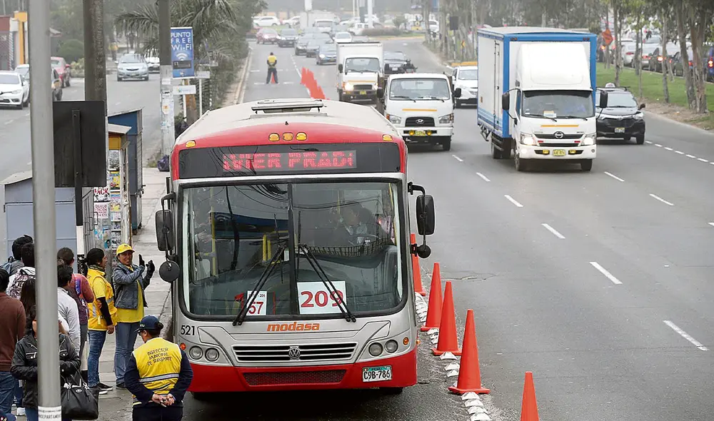 Corredor rojo. Operadores de corredores complementarios esperan que sus demandas sean atendidas y que se respeten los acuerdos con la ATU. Foto: difusión