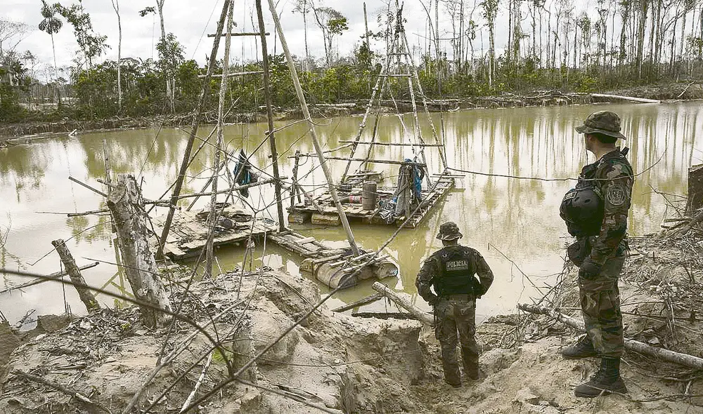 Afectación. La minería y la tala ilegales afectan los bosques amazónicos en el país y ponen en peligro a los pueblos indígenas que los habitan y son sus cuidadores. Foto: difusión