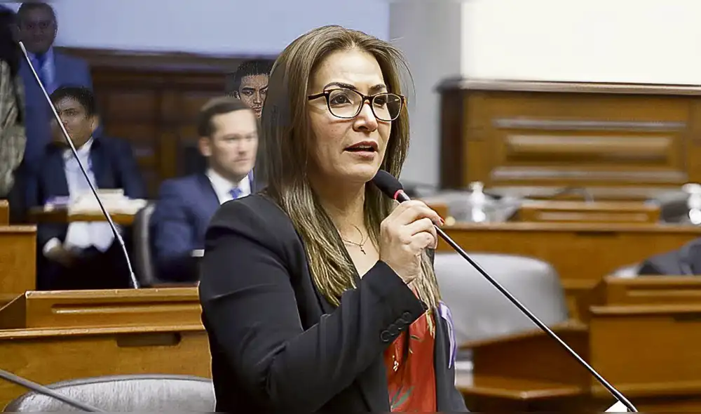 En febrero de este año, Magaly Ruiz ya fue blindada en la SAC por el caso de recorte de sueldos. Foto: Congreso