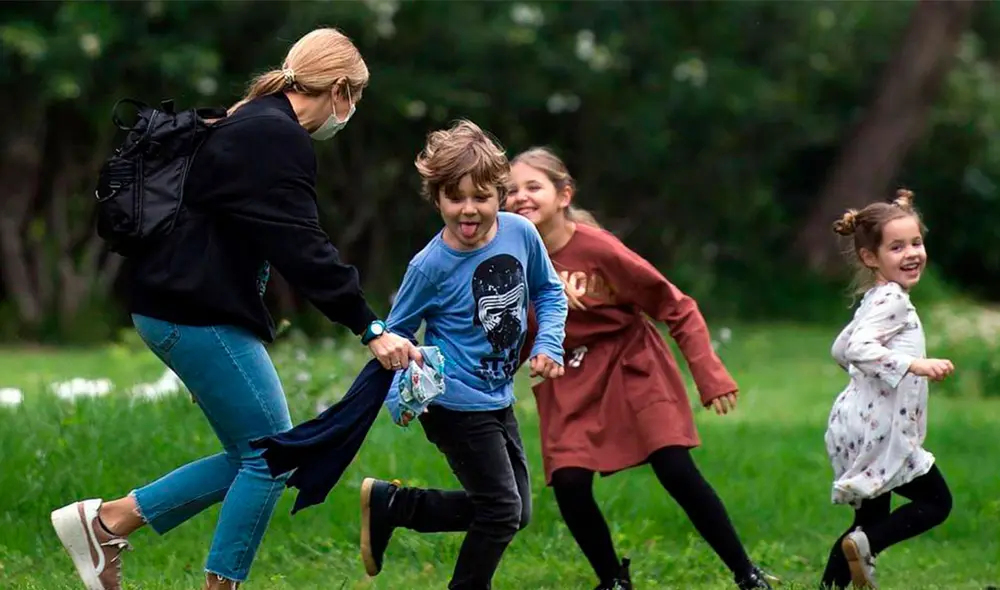 De acuerdo con la normativa de Colombia, en el Día del Niño, las entidades gubernamentales a nivel distrital y territorial están obligadas a "diseñar y desarrollar programas, actividades y eventos basados en una metodología lúdica". Foto: AFP