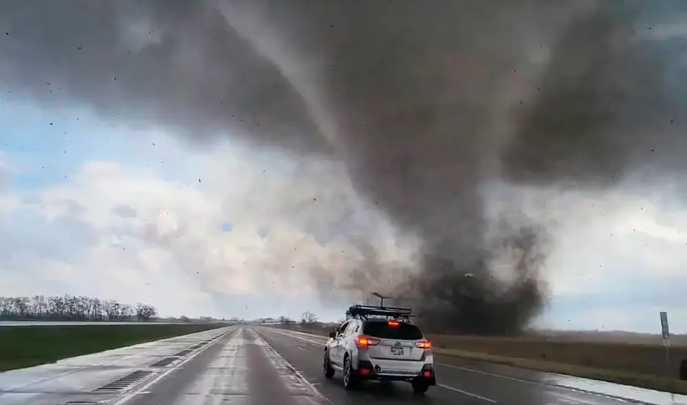 Se pronostican más tornados para los días siguientes. Foto: X/@AlertaMundoNews