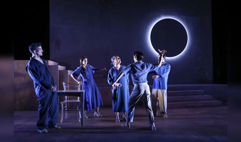 Obra 'Maquillage' en el Teatro Británico.