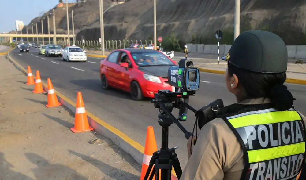 La Sutrán se encarga de regular y fiscalizar el transporte terrestre de personas, carga y mercancías en Perú. Foto: Andina
